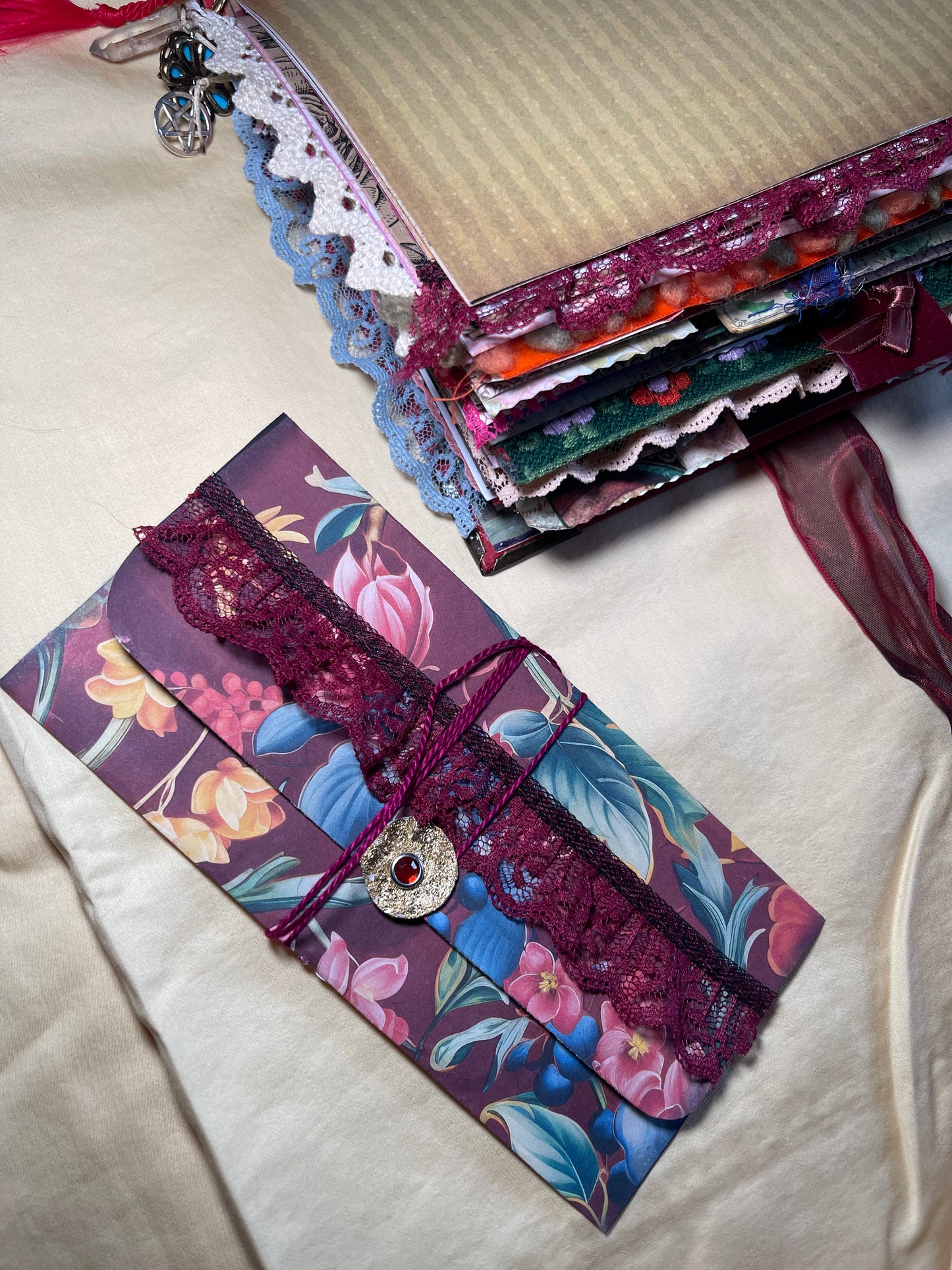 Romani Themed Junk Journal (192 Pages)