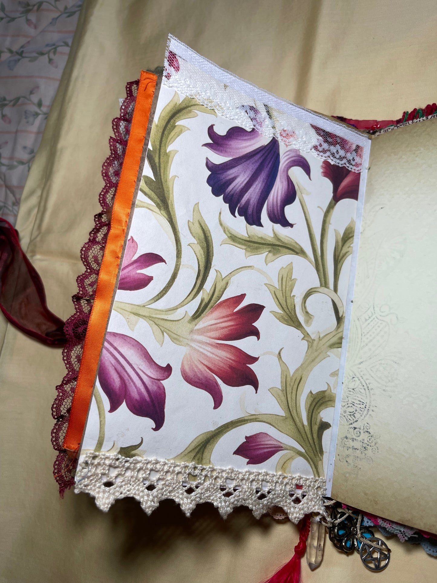 Romani Themed Junk Journal (192 Pages)