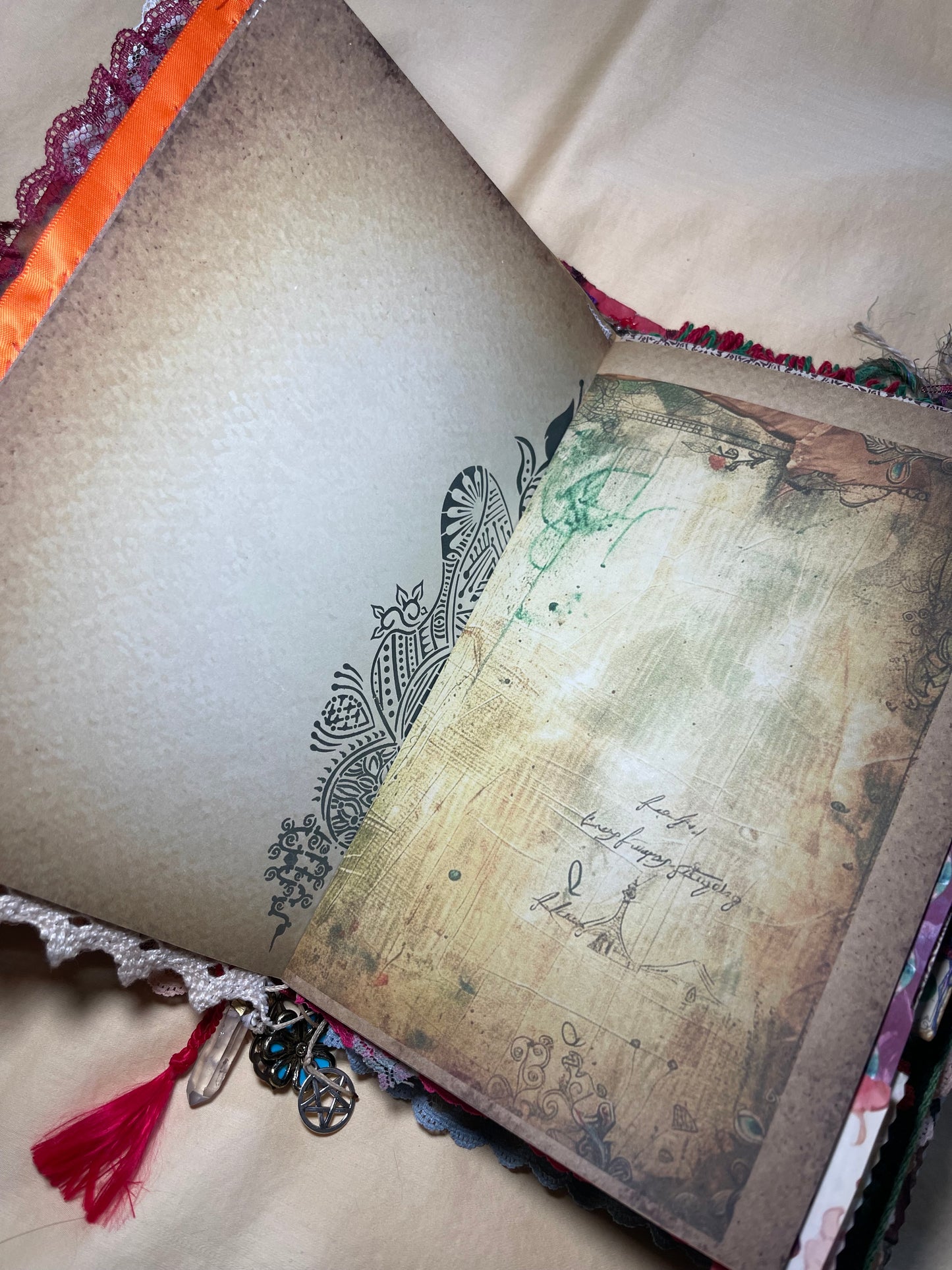 Romani Themed Junk Journal (192 Pages)