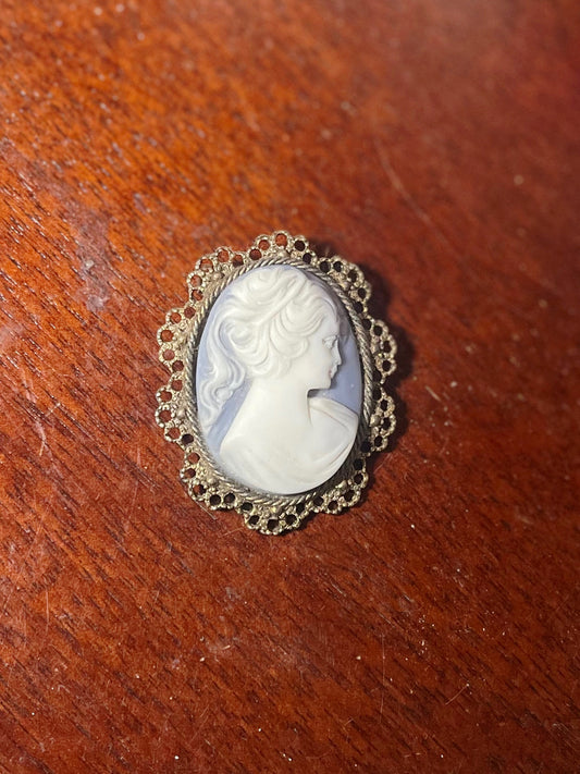 Victorian Faux Cameo Pin Brooch Vintage Gold-tone & Blue