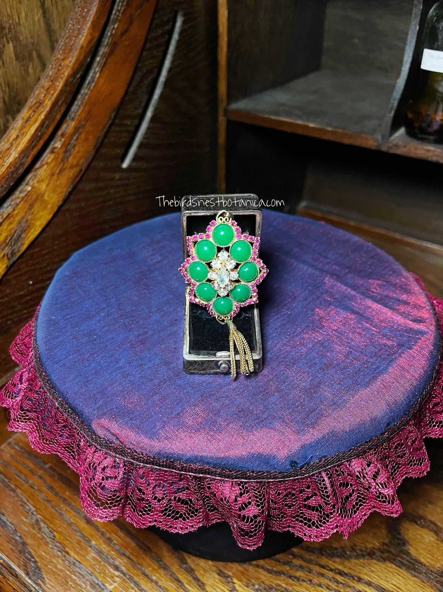 Vintage 1960's Juliana Delizza & Elster Green Lucite Brooch