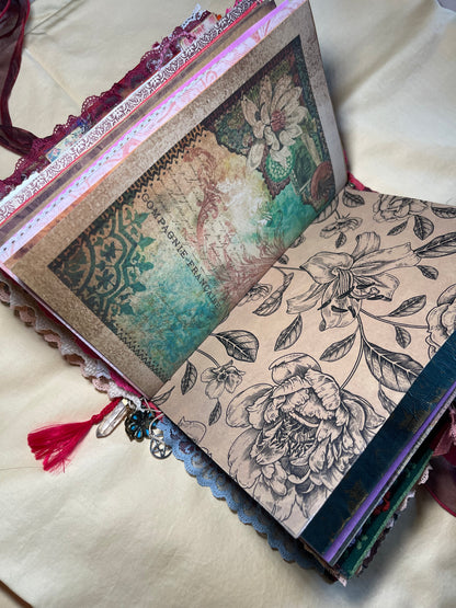 Romani Themed Junk Journal (192 Pages)