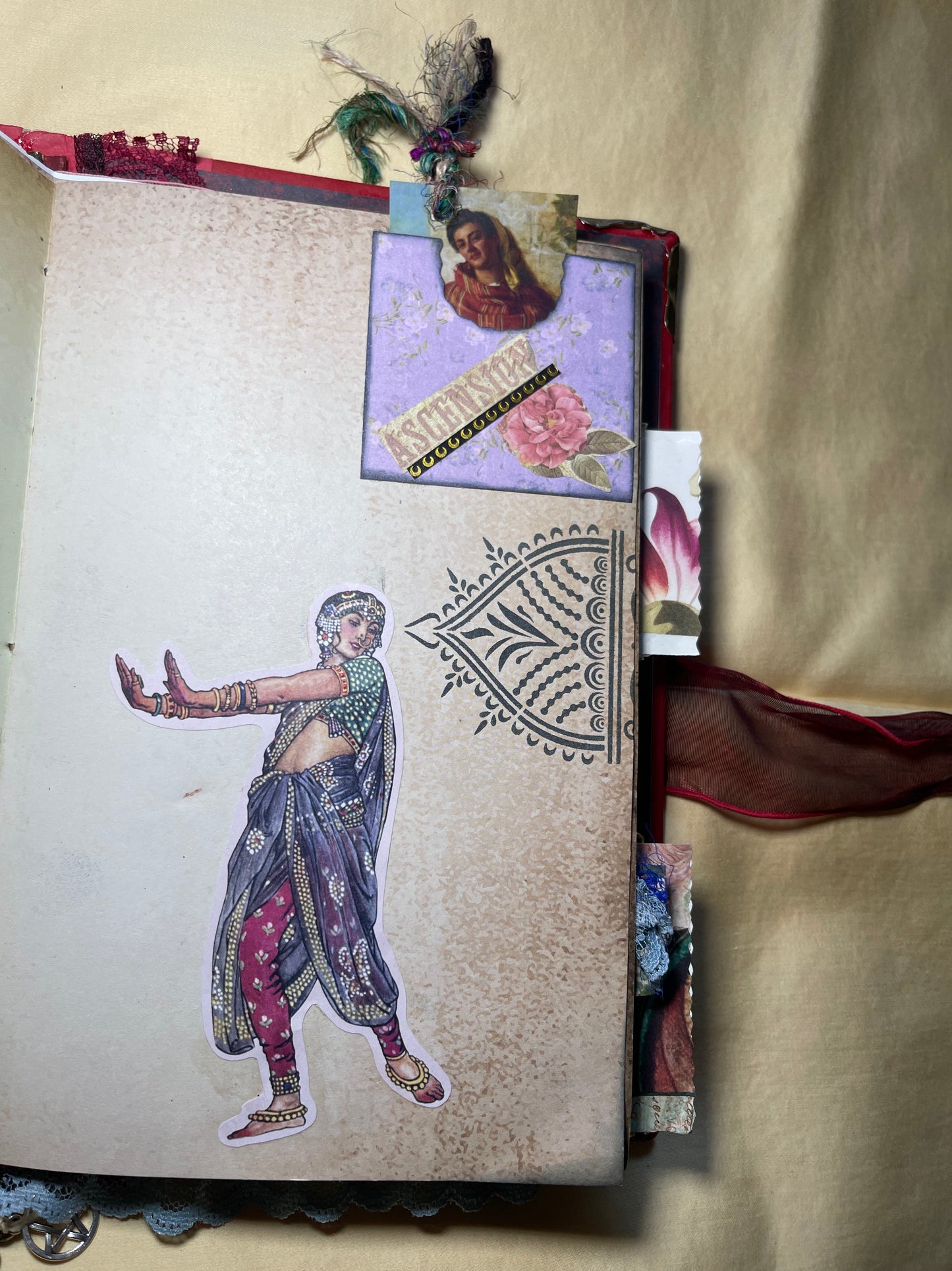 Romani Themed Junk Journal (192 Pages)